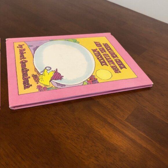 Sherlock Chick And The Giant Egg Mystery Book - Picture 4 of 11